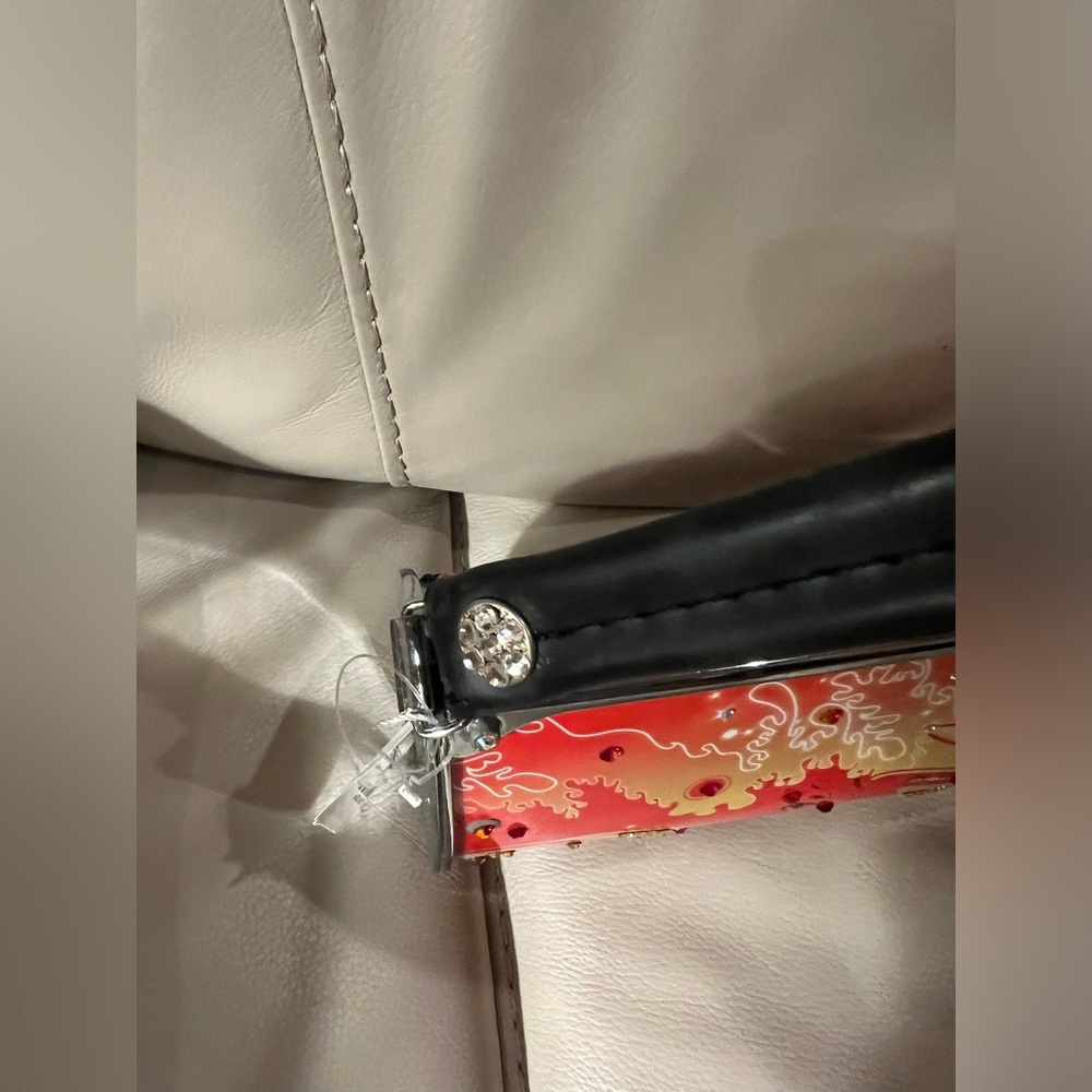 Little earth classic shoulder bag used in good condition. Metal . Leather straps - Picture 9 of 17